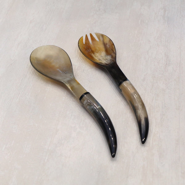 Horn salad servers