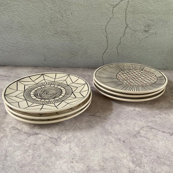MInimalistik Tapas Plate Black & White (set of 6)
