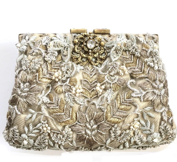 Le Fleur Clutch