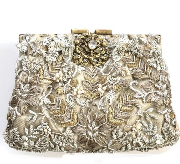 Le Fleur Clutch