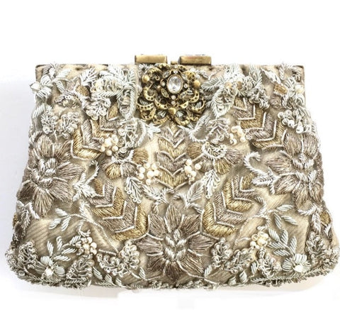 Le Fleur Clutch